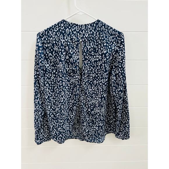 Banana Republic Womens Blouse Size Medium Open Back Business Casual - Picture 2 of 9